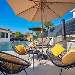Villa E By Istrialux