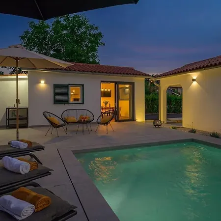 E By Istrialux Krapan