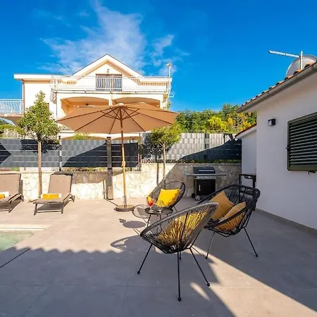 别墅 E By Istrialux *