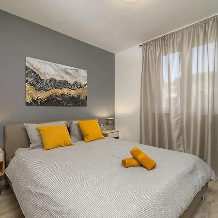 Villa E By Istrialux Krapan