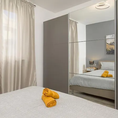 E By Istrialux Krapan