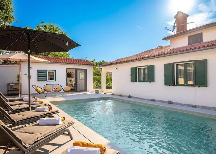 Villa E By Istrialux Krapan