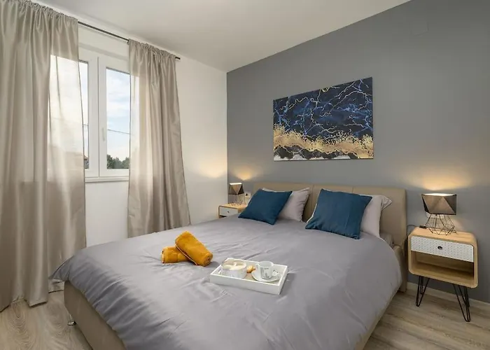 E By Istrialux Villa *