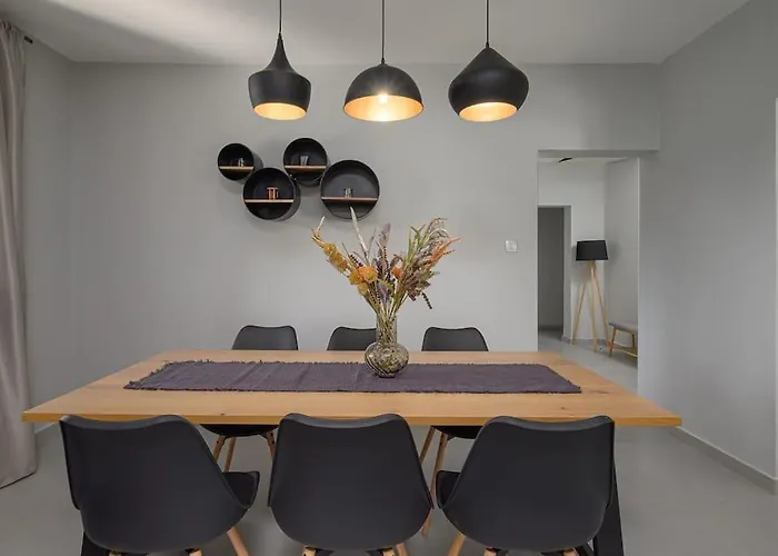 Villa E By Istrialux