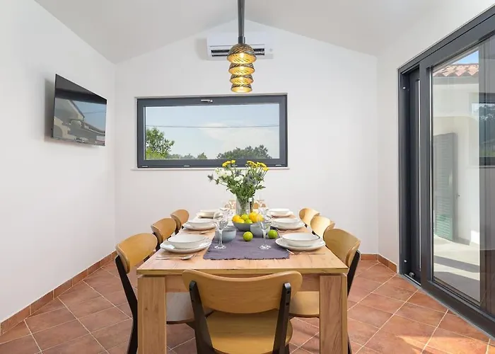 E By Istrialux * Krapan